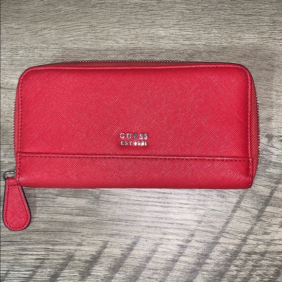 red Guess wallet with silver detailing - Picture 1 of 8
